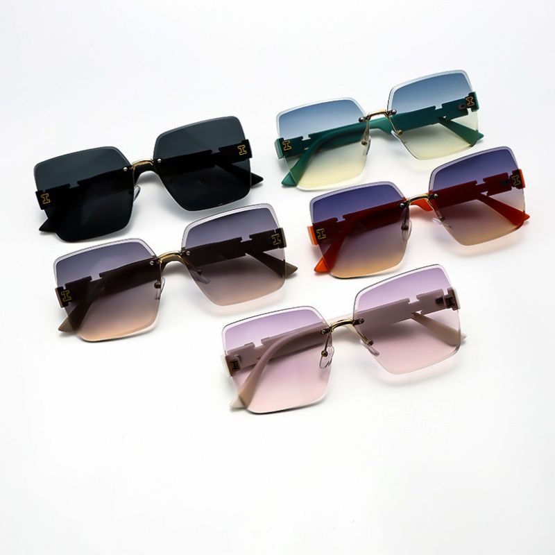 Helia Oversized Rimless Shades